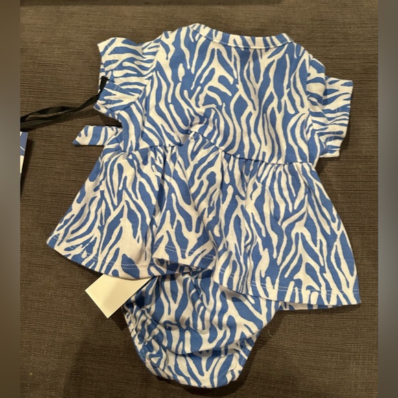 Diane von Furstenberg 2pcs Baby girl outfit dress and diaper cover NWT - Picture 5 of 6